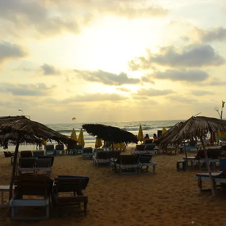 Oyo 9360 Studios Calangute Beach
